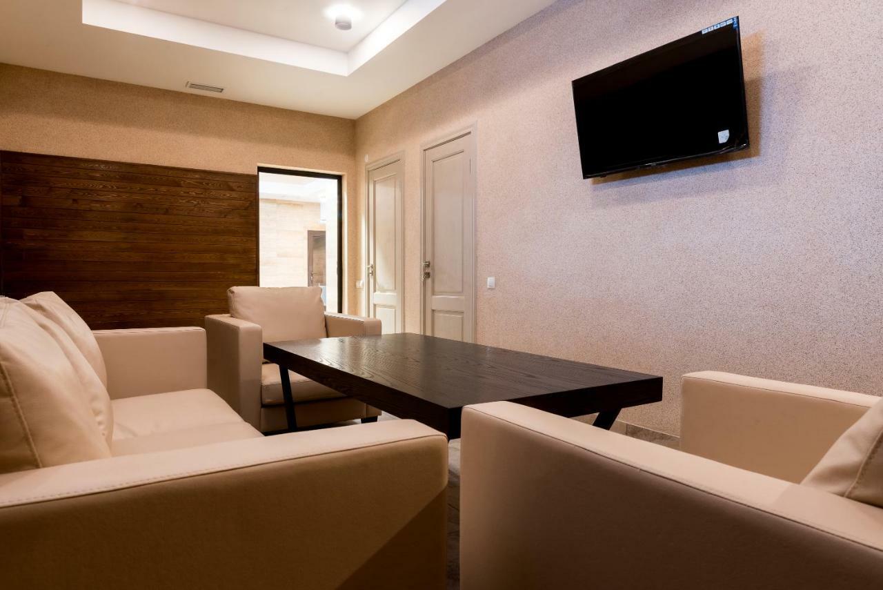 Lacasa Hotel Karagandy Εξωτερικό φωτογραφία